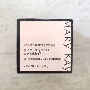 NWT Mary Kay Black/Pink indulge soothing eye gel. One size.